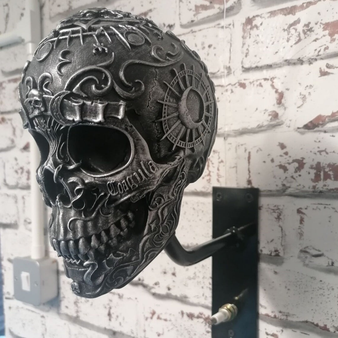 LAST DAY 70% OFF -Motorcycle Helmet Templar Skull Stand