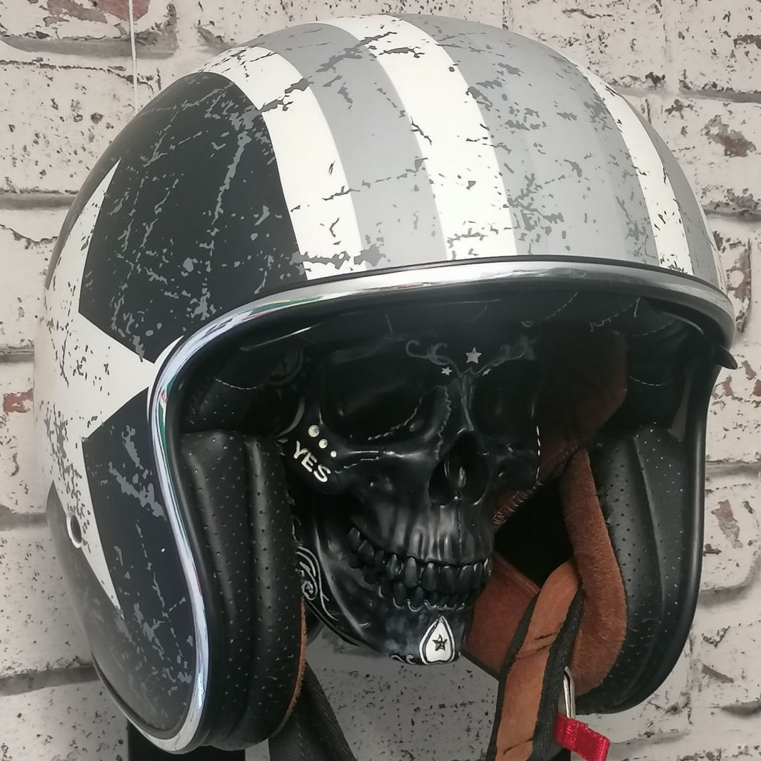 LAST DAY 70% OFF -Motorcycle Helmet Spirited Skull Stand